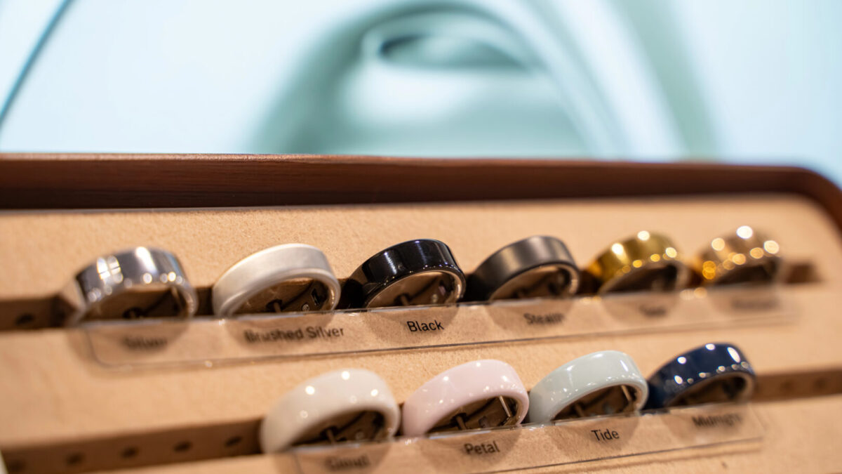 ФОТО: Oura паметниот прстен добива маска што чини 2.000 евра