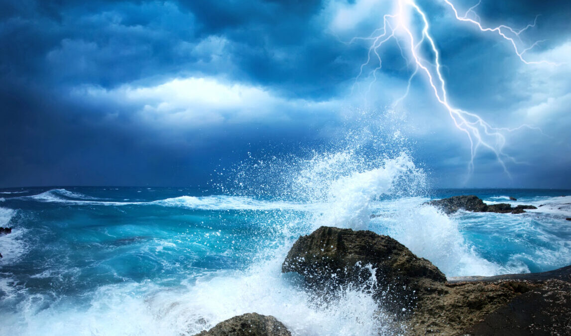 Нов AI систем од Хонг Конг предвидува бури и обилни дождови