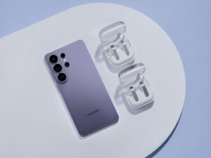 (ВИДЕО) Крај на несаканите погледи на екранот: Samsung Galaxy S26 Ultra воведува „Privacy Display“