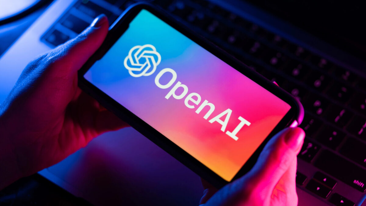 OpenAI креира паметен звучник со AI технологија