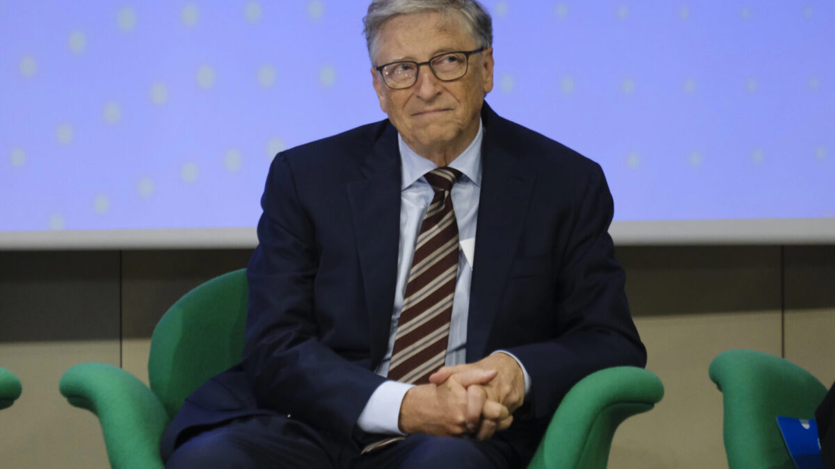 Бил Гејтс го откажа говорот на AI самитот во Индија поради нови прашања за врските со Епстин