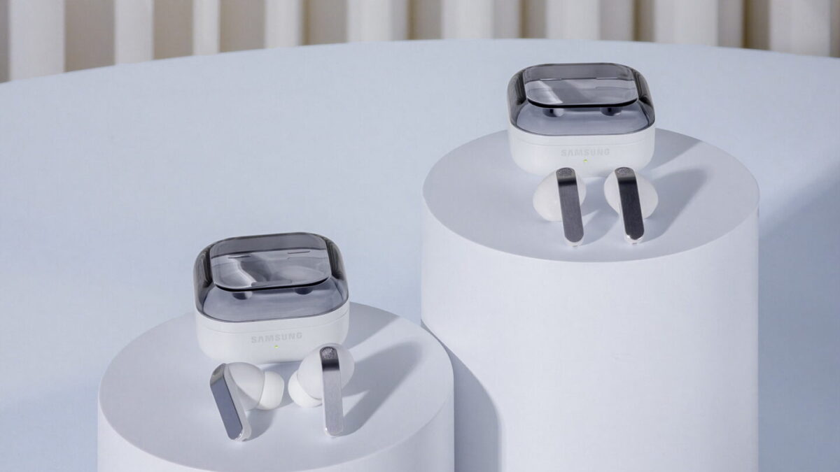 Слушалките Galaxy Buds4 и Buds4 Pro пристигнаа со сосема нов дизајн и подобар звук