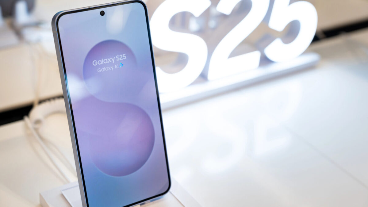 Сопственици на Samsung уреди, внимавајте: Вашиот телефон од сега ќе се рестартира сам – ќе бидете изненадени