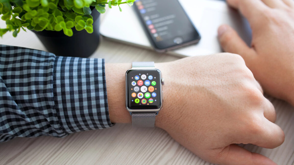 Голема победа за „јаболкото“: Apple Watch останува во продажба и покрај тужбите