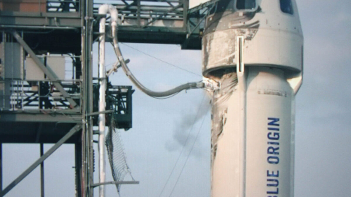 (ВИДЕО) NASA: Поправката на лансирната рампа Blue Origin ќе трае подолго