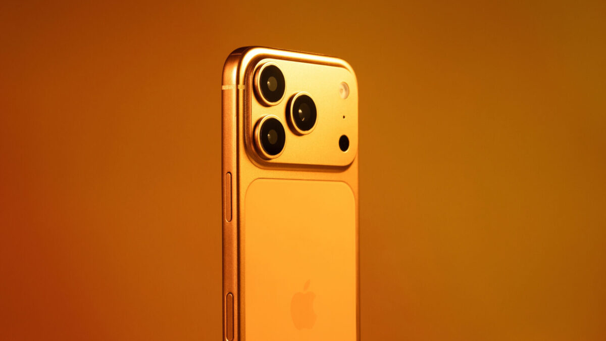 „Cherry“ е новата портокалова: Apple ја менува заштитната боја за iPhone 18 Pro