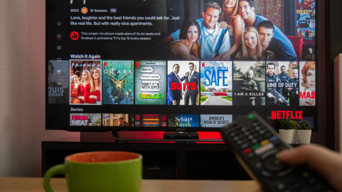 Netflix подготвува нова блокада: Секоја сметка во куќата ќе мора да има своја е-пошта?