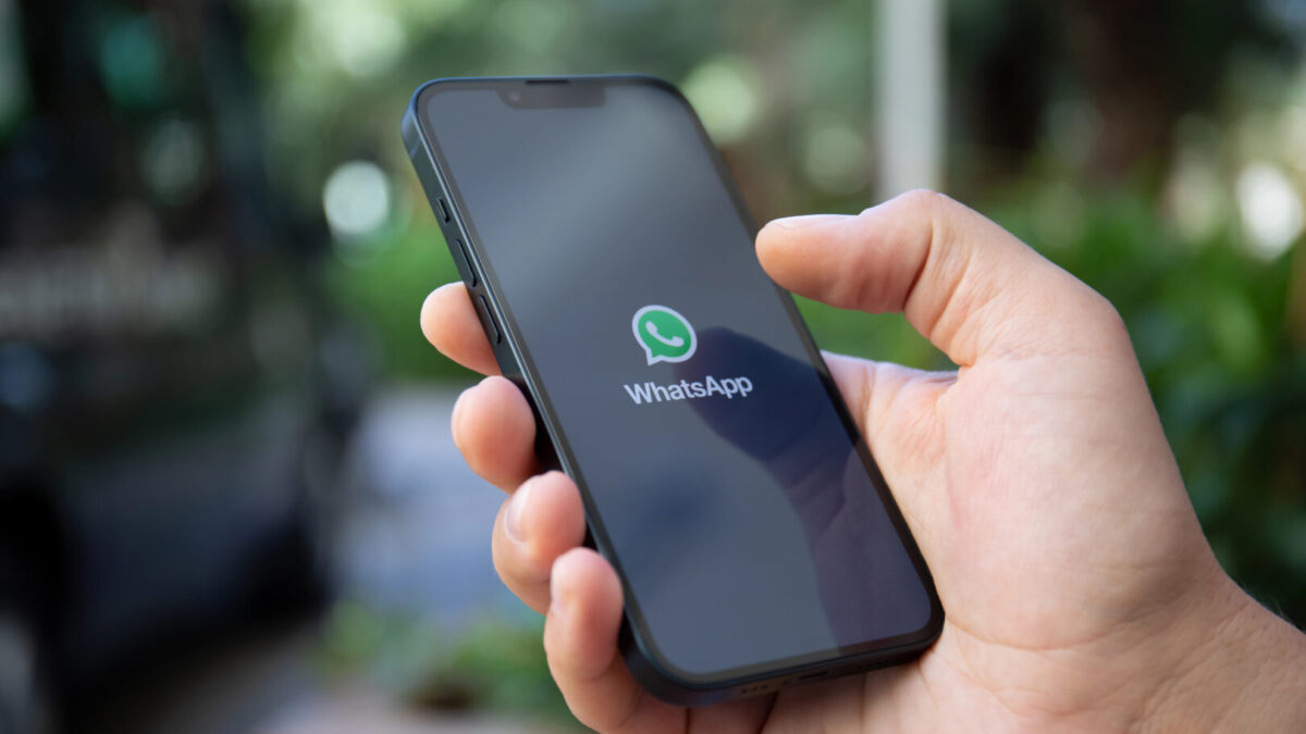 WhatsApp ја воведува промената што сите ја чекаа: Зелената точка доаѓа и на iPhone