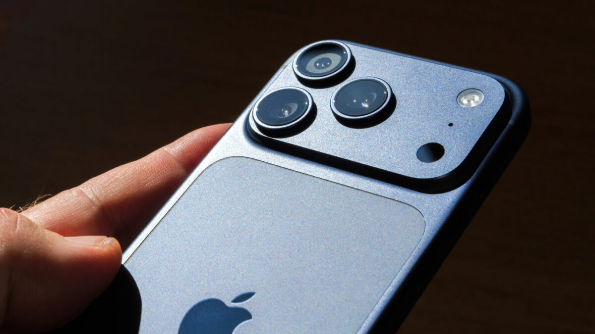 ВИДЕО: Вашиот iPhone ќе ви каже кога некој сака да ве измами