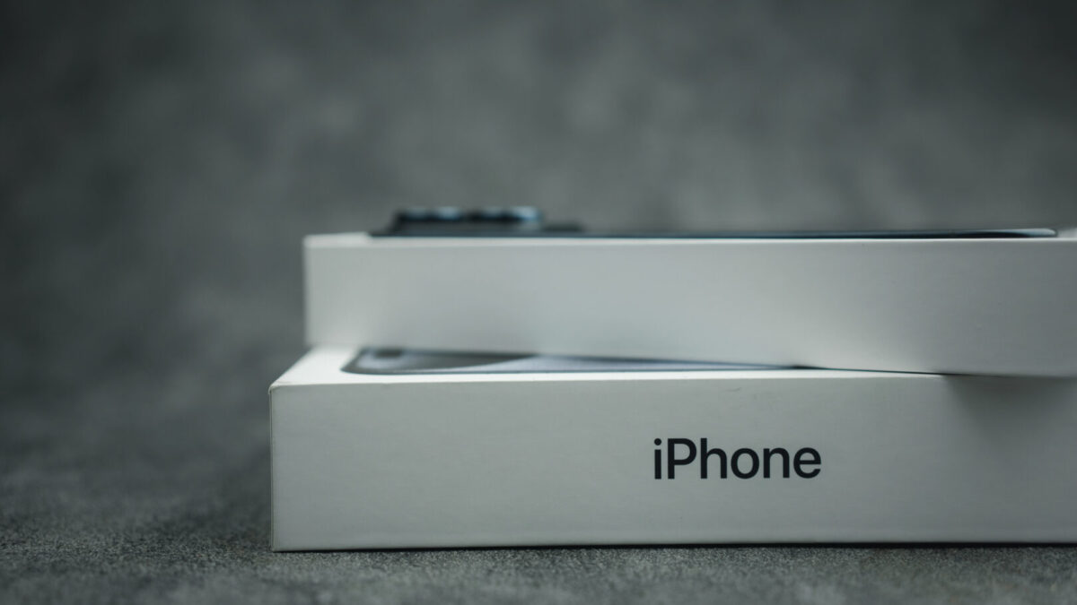 Apple го носи преклопниот iPhone Ultra: Откриена цената и спецификациите, но има проблем