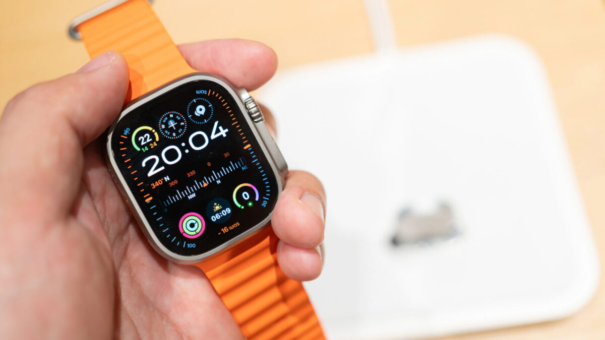Apple подготвува шок: Дали доаѓаат Apple Watch без екран и поевтин модел?