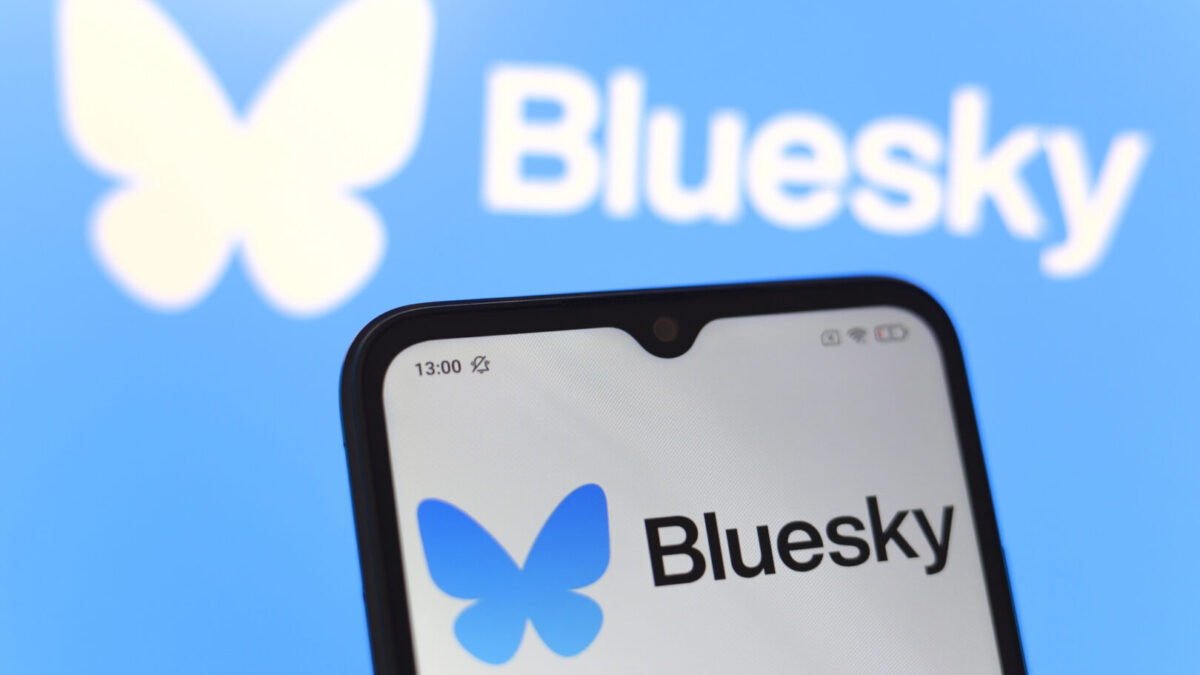 Масивниот DDoS напад го собори Bluesky: Трагата води до ирански хакери