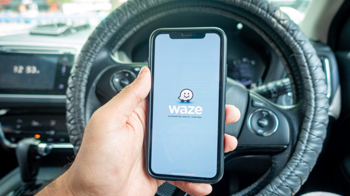 Waze добива големо AI ажурирање: Апликацијата сега учи како да возите