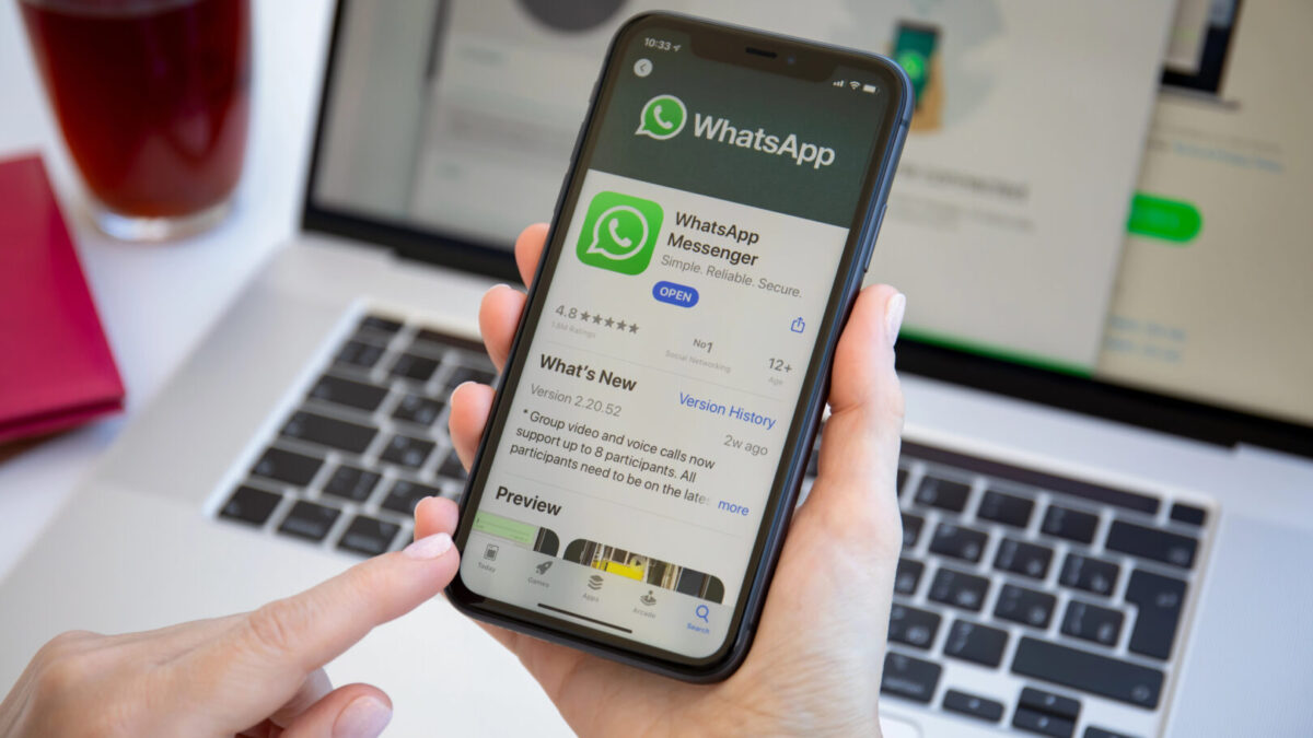 Ги сакате WhatsApp стикерите? Добри вести за вас