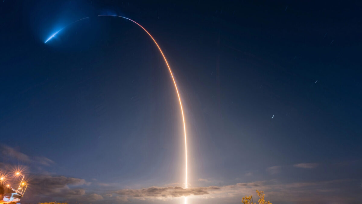 (ВИДЕО) Џиновската ракета на SpaceX за првпат кружеше околу Земјата: снимките се спектакуларни