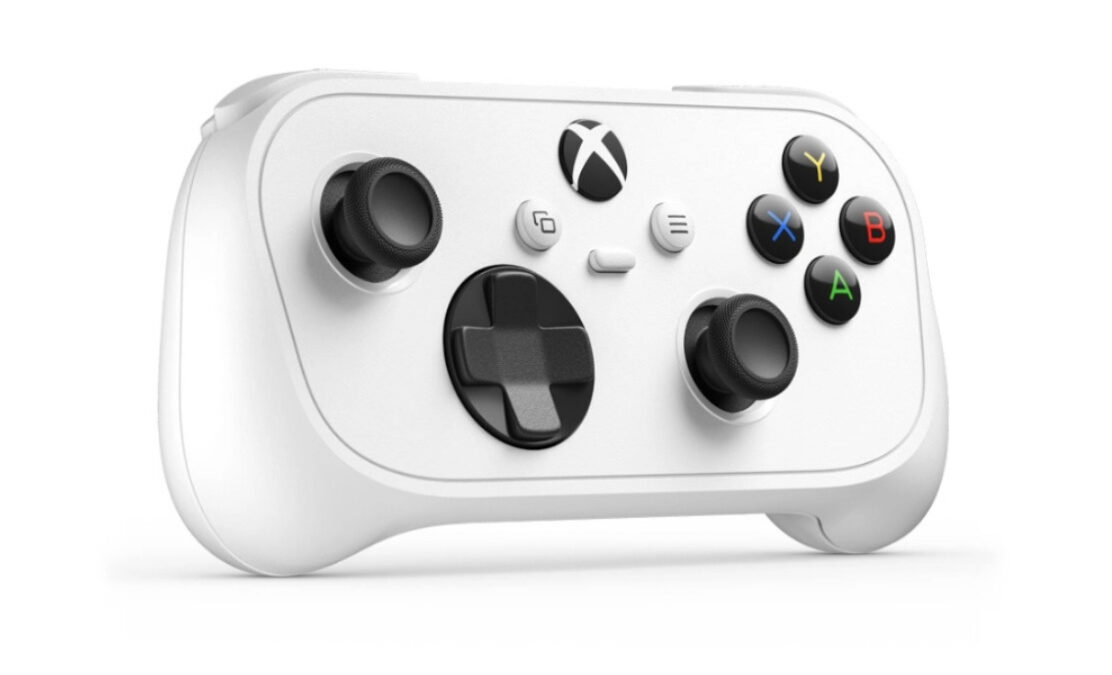 Microsoft ги изненади сите и го претстави својот најмал Xbox контролер
